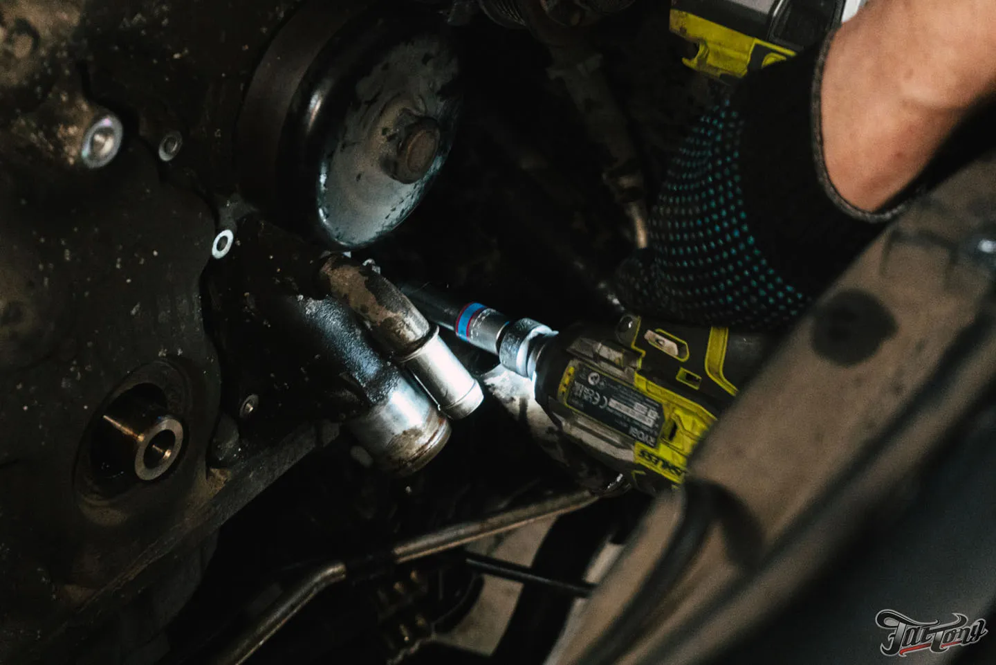 Техническое обслуживание Jeep Grand Cherokee: устраняем стук в моторе
